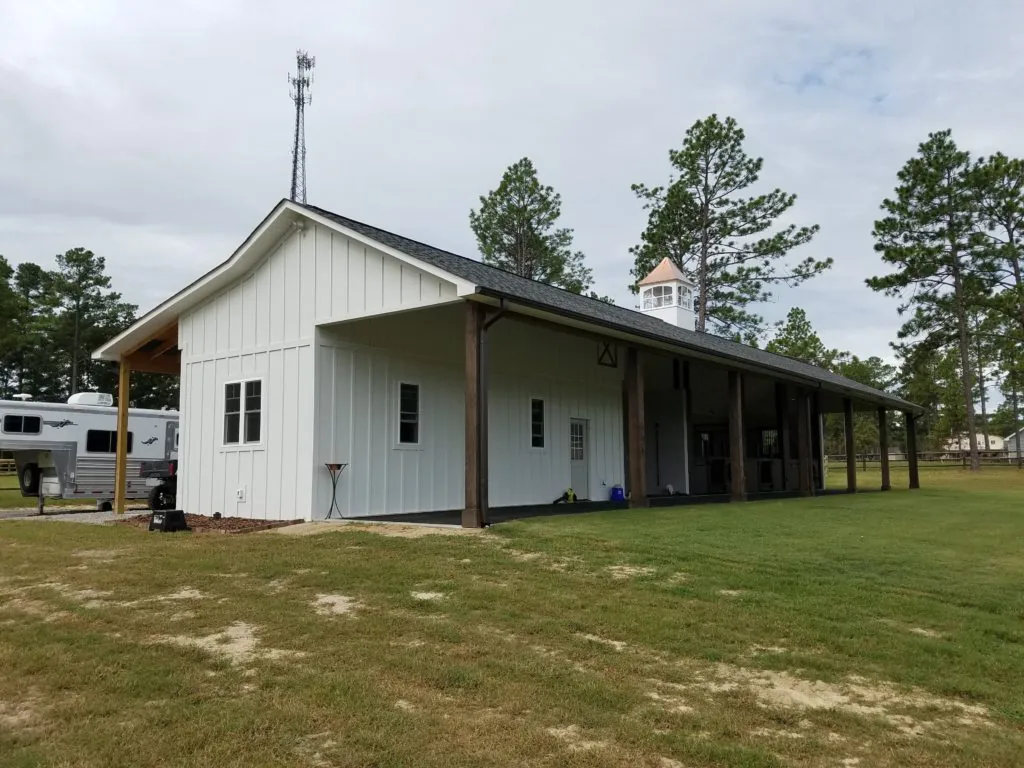 Southern-Pines-barn-exterior-vass-nc-1024x768